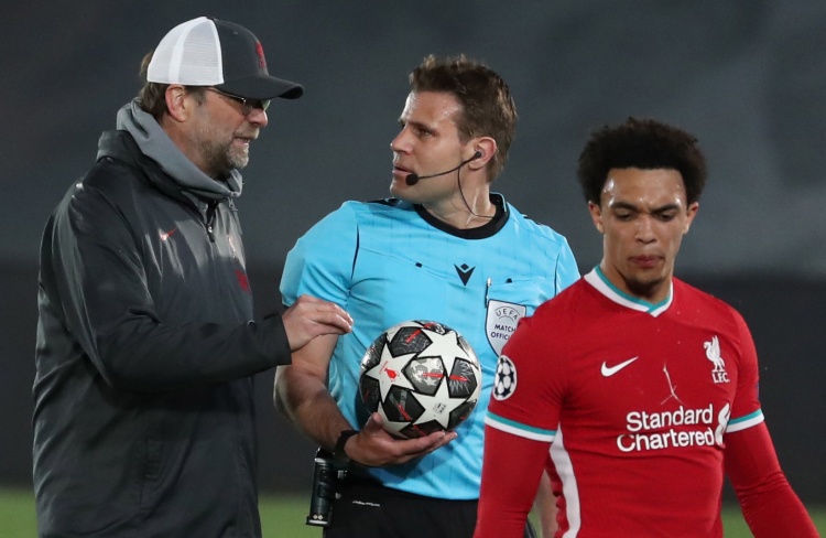 惨不忍睹！快船背靠背0胜5负，关键时刻比赛2胜9负