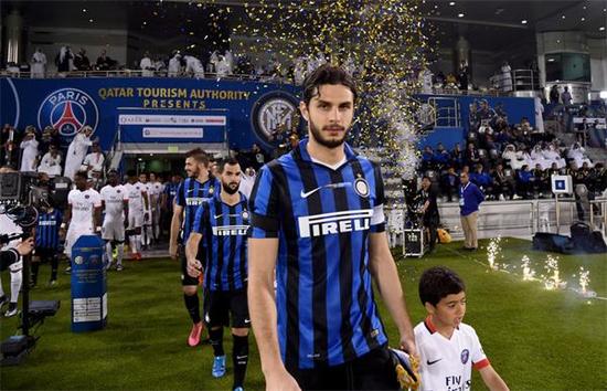 记者：除非大规模卖人，否则曼联不太可能继续追求多纳鲁马