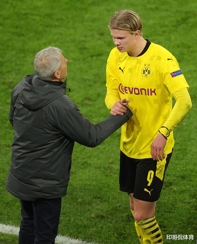 瑞士4-1瑞典距离世界杯仅差一分，扎卡点射，恩多耶传射