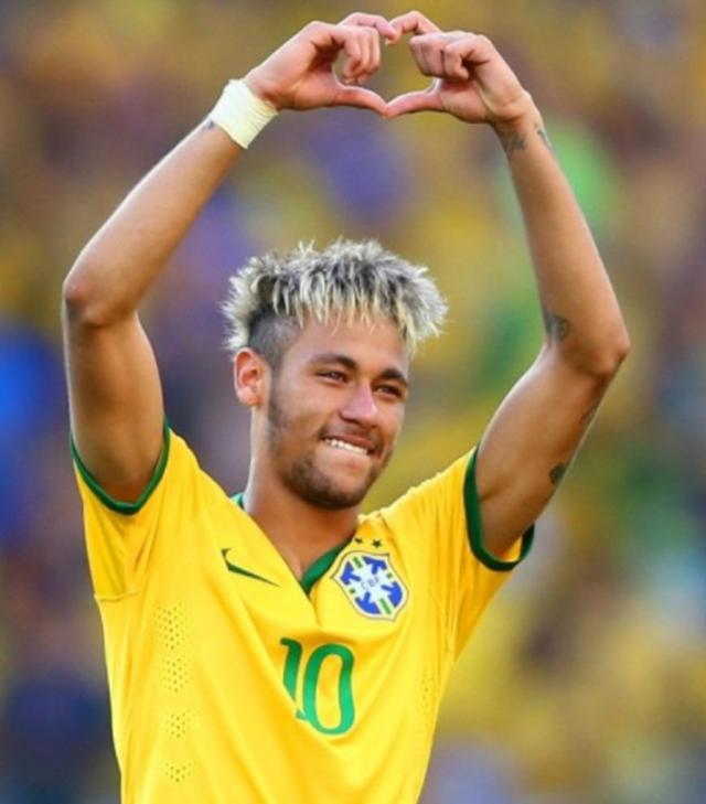 科沃德在30分钟内打出23分14板5助&历史第二位新秀