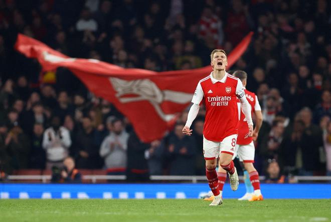 希勒等百球名宿祝贺哈兰德：仅用111场太离谱，他就是超巨