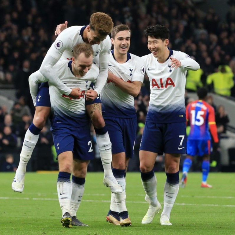 太阳报：奥利塞帮助埃泽适应枪手新生活，二人经常会在线下棋